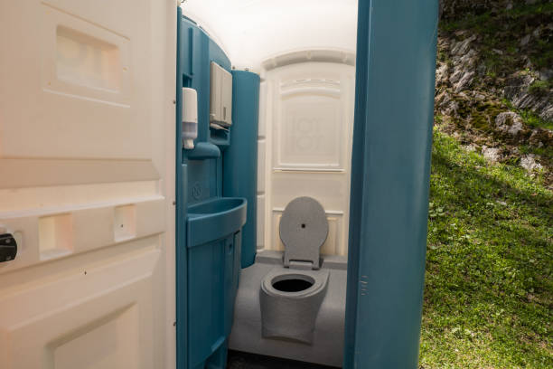 Best Construction site porta potty rental  in West Salem, WI